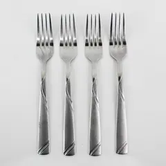 Lot of 4 Cambridge Silver Tabitha Sand Pattern Stainless Dinner Forks 8.25" Good