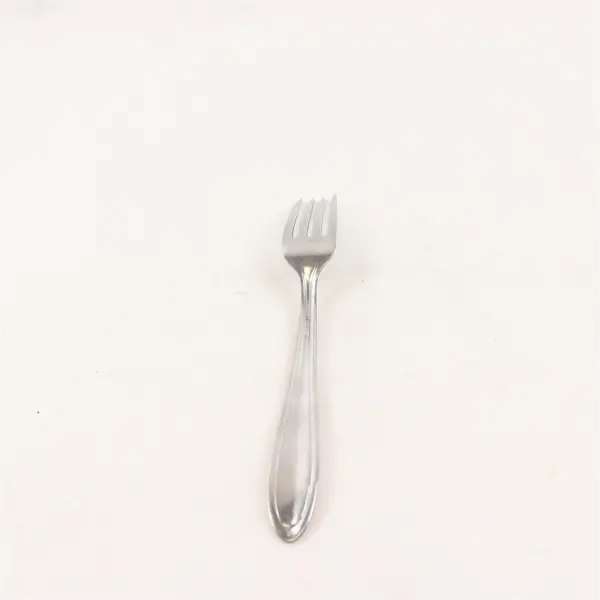 Oneida Silver Parade Pattern Stainless Steel Dinner Fork 7.25" Good