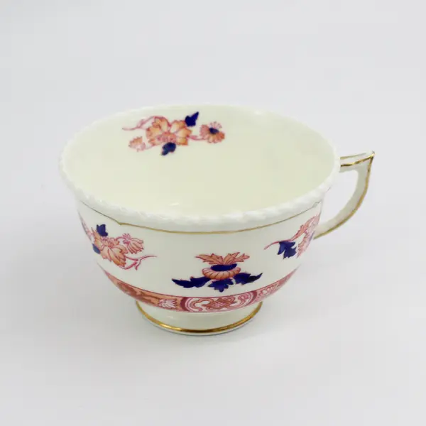 4 Royal Doulton  Berkshire Cups and Saucer Sets V2020 White Red And Blue Flowers