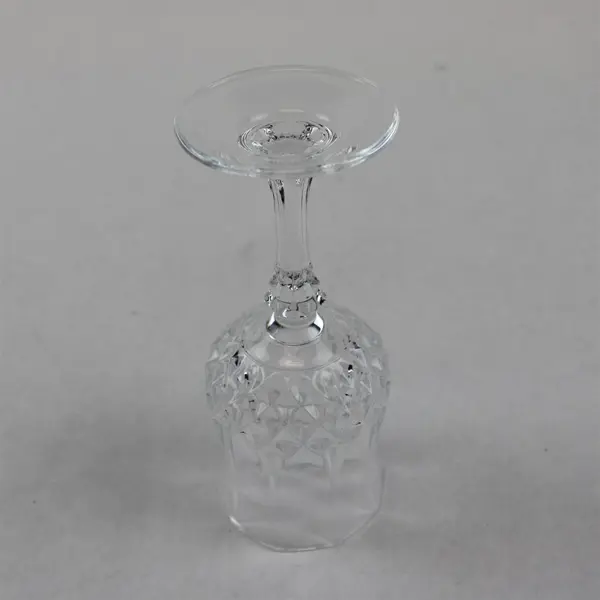 Cristal d'Arques Longchamp Diamond-Cut Crystal Wine Glass 6.5 in