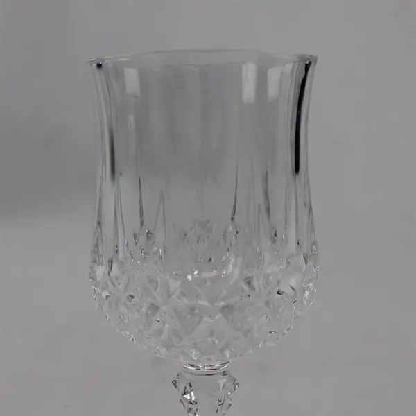 Cristal d'Arques Longchamp Diamond-Cut Crystal Wine Glass 6.5 in