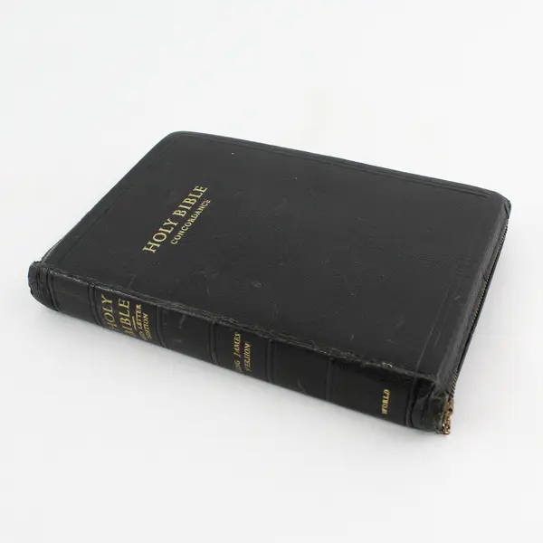 Holy Bible Concordance Self-Pronouncing Ed Old & New Testament Zippered HC 1962