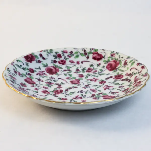 Vintage Yada China Saucer Red Rose Chintz Pattern Gold Trim 6"