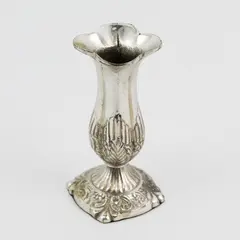Two’s Company Silver-Plated Candle Holder Embossed Leaf And Flower 4"