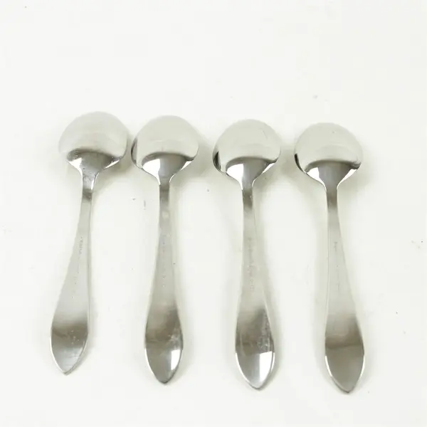 Lot of 4 Hampton Silversmiths Lace Frosted Stainless Oval Soup Spoons
