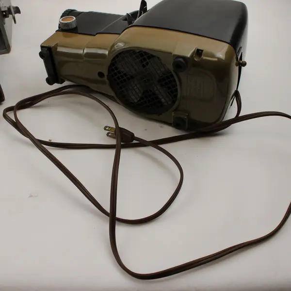 Vintage Headliner Model 225 Slide Projector for 2x2 Slides Powers On