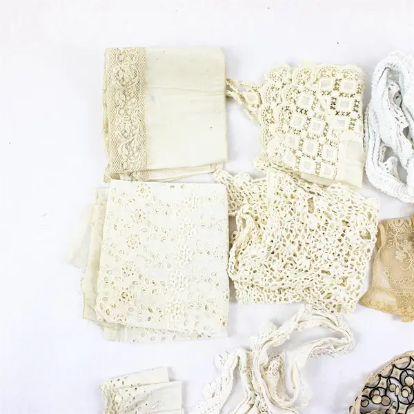 24 Piece Lot Vintage Lace Trim Scraps and Embellishments DIY Sewing Crafts