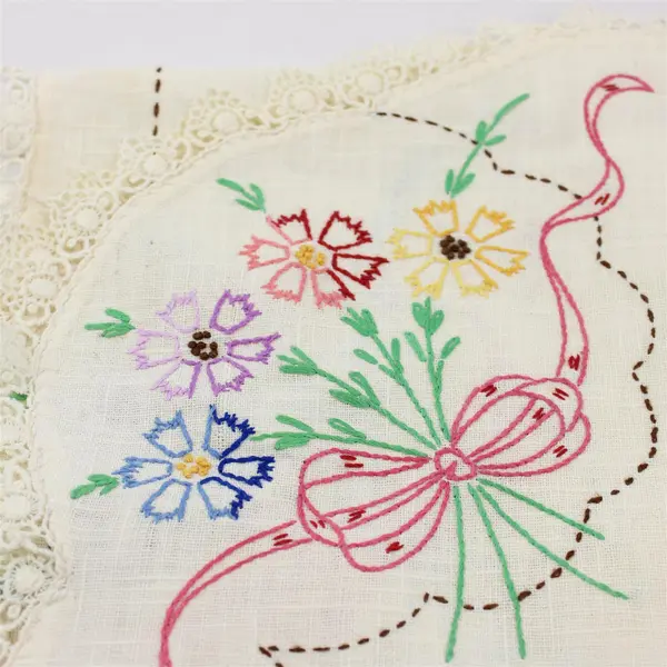 Vintage Floral Embroidered Lace Trim Off-White Oblong Dresser Scarf 13" x 35"