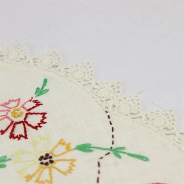 Vintage Floral Embroidered Lace Trim Off-White Oblong Dresser Scarf 13" x 35"