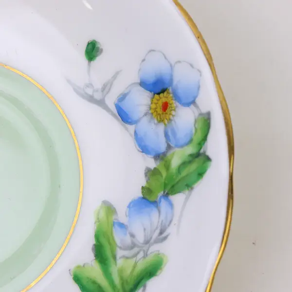 Victoria C & E Buttercup Hand-Painted Bone China Saucer Gold Trim