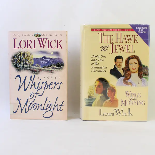 Lot of 2 Lori Wick Books - Whisper of Moonlight & The Hawk & The Jewel