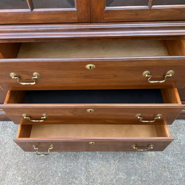 Vtg Ethan Allen French Country China Cabinet Bubble Glass-Freight / Local Pickup