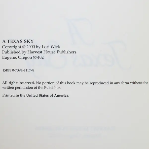 Lot of 2 Lori Wick Hardcover Books: Beyond the Picket Fence & A Texas Sky