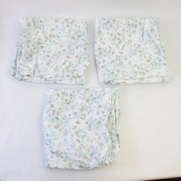 Lot Of 5 Ruvanti Blue/White Floral King Bed Set (3 Pillowcases, Flat, Fitted)