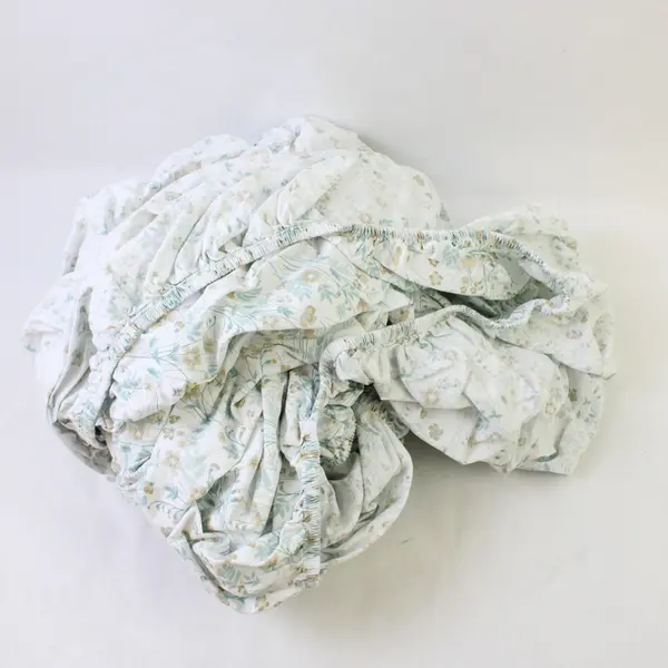 Lot Of 5 Ruvanti Blue/White Floral King Bed Set (3 Pillowcases, Flat, Fitted)