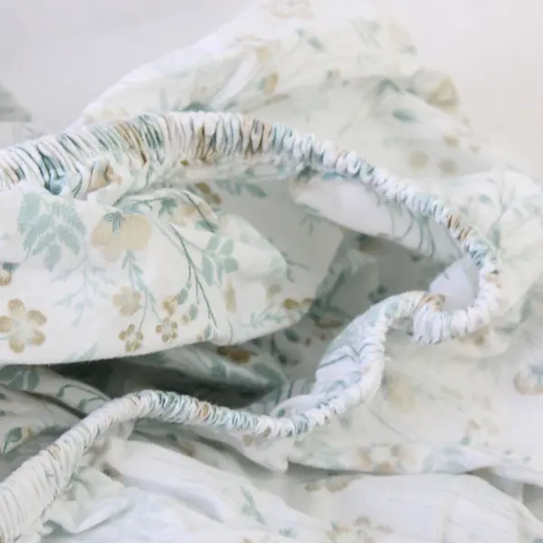Lot Of 5 Ruvanti Blue/White Floral King Bed Set (3 Pillowcases, Flat, Fitted)