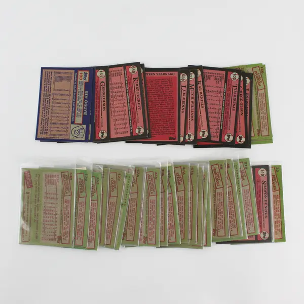 Lot of 43 Topps Baseball Cards