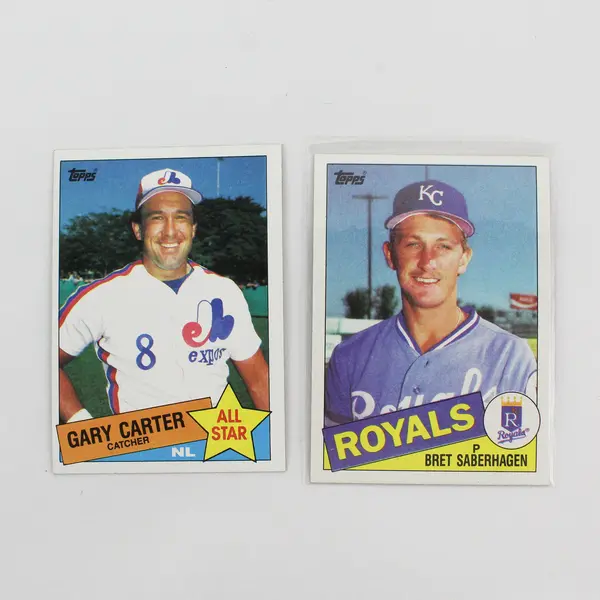 Lot of 43 Topps Baseball Cards