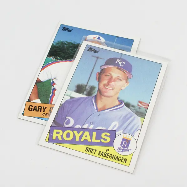 Lot of 43 Topps Baseball Cards