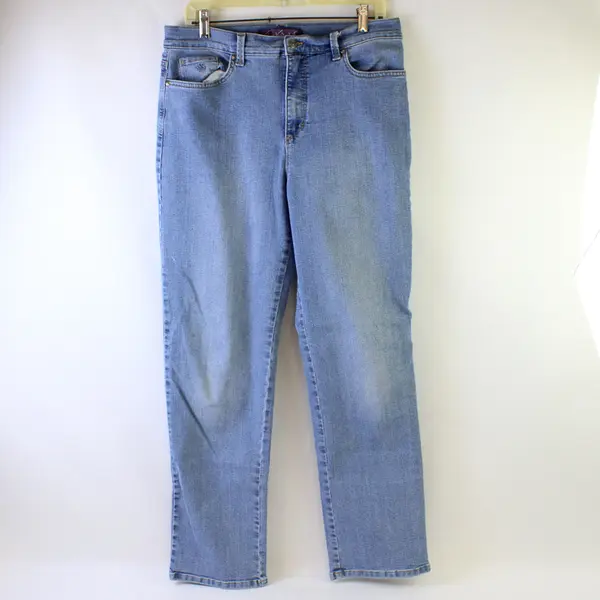 Lot of 2 Gloria Vanderbilt Wms 12 Light Wash Mid-Rise Amanda Denim Jeans - Flaws