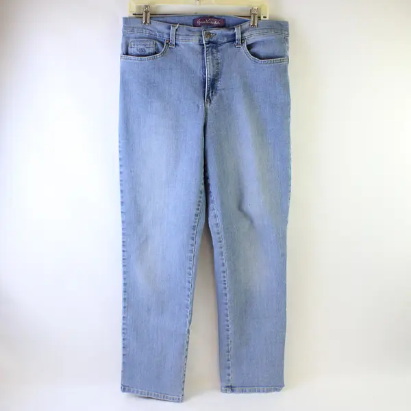 Lot of 2 Gloria Vanderbilt Wms 12 Light Wash Mid-Rise Amanda Denim Jeans - Flaws