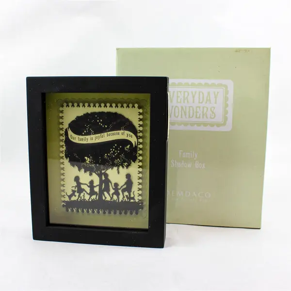 Demdaco Everyday Wonders Family Shadow Box 14205 Decorative Collectible