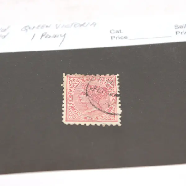 Lot of 2 New Zealand Stamps Used Hinged 1882 Queen Victoria & 1935 Fantail Bird