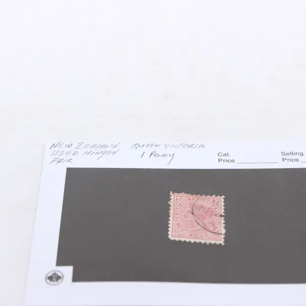 Lot of 2 New Zealand Stamps Used Hinged 1882 Queen Victoria & 1935 Fantail Bird