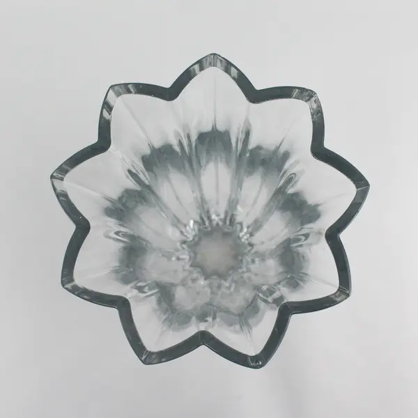Unbranded/Unmarked Clear Glass Large/Tall Bouquet Vase 14" Tall 7.5" Diameter
