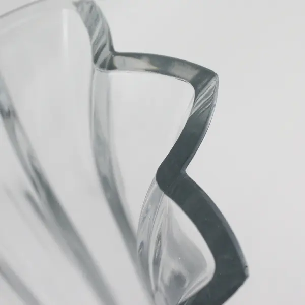 Unbranded/Unmarked Clear Glass Large/Tall Bouquet Vase 14" Tall 7.5" Diameter