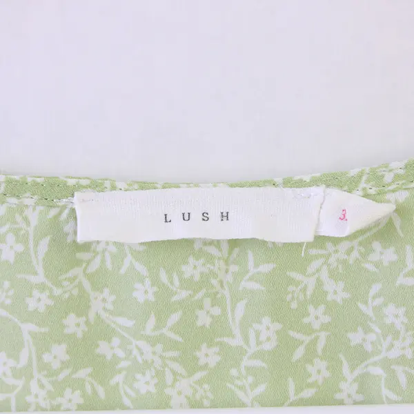 Lush Green/White Floral Short Sleeve Wrap Blouse 100% Polyester Women's Size 3X