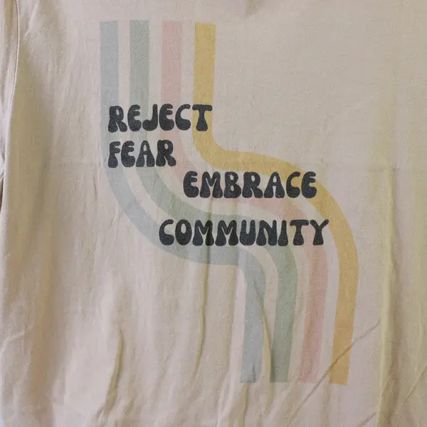 Canvas Beige "Reject Fear Embrace Community" Print Short Sleeve T-Shirt Womens M