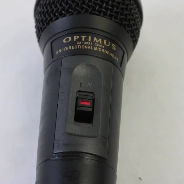 Optimus 33-3021 Unidirectional Dynamic Corded Microphone - For Parts/Repair