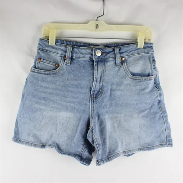 Madden Girl Light Wash Denim Shorts Juniors' Size 9