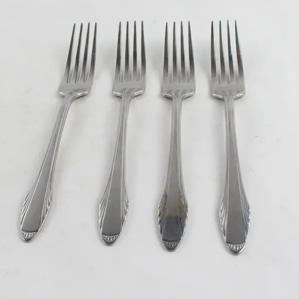 Lot of 4 Diamond Silver Co DSC2 Silverware Stainless Steel Forks