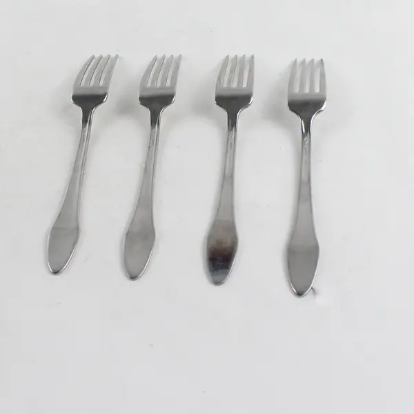 Lot of 4 Diamond Silver Co DSC2 Silverware Stainless Steel Forks