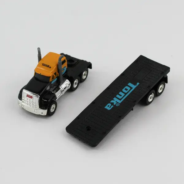 Tonka Hasbro 2012 Removable Flat Bed Crate Truck Toy - Diecast