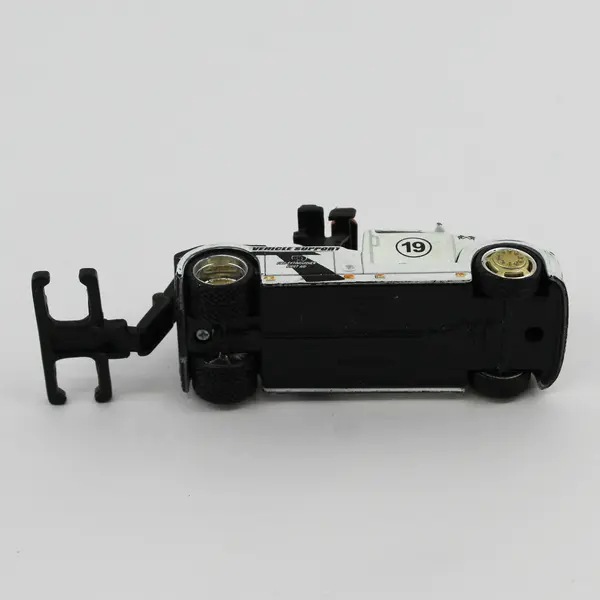Maisto Wrecker Tow Truck - Play Functional Towing Capable