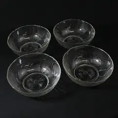 4 Textured Petal Glass Salad Bowls Starburst Bottom With Star Center 7"