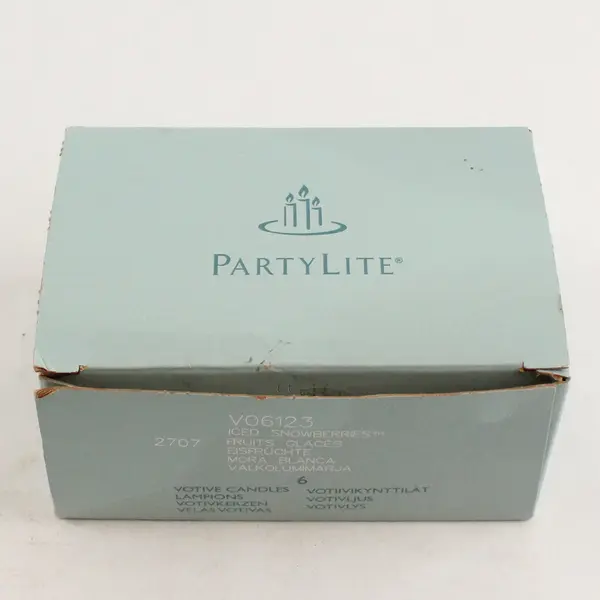 Set Of 6 Party Lite Iced Snowberries Scent White 2" Tall Votive Candles VO6123