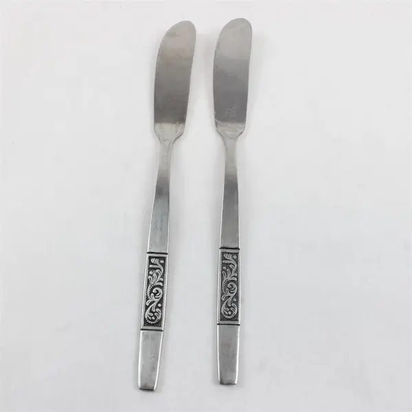 Set of 2 Amefa Royal Damask Stainless Steel Butter Knives