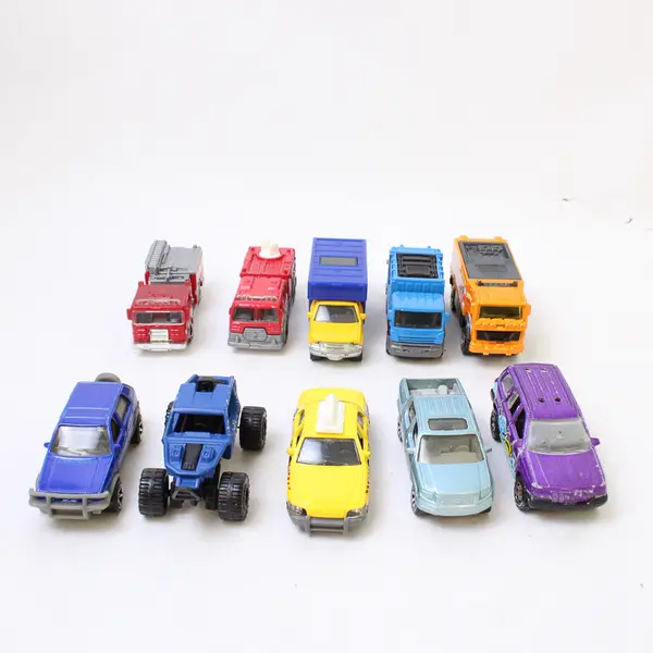 Lot of 10 MatchBox Loose Toy Cars/Trucks - Various Types 90's-00's