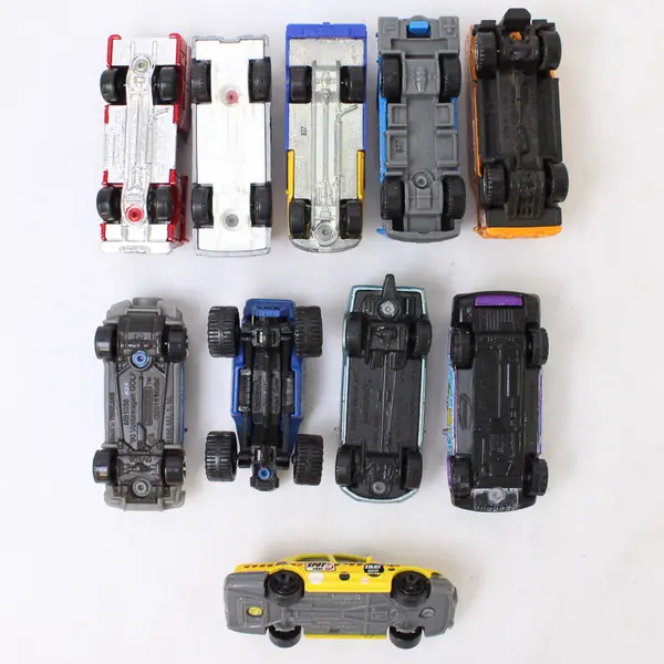 Lot of 10 MatchBox Loose Toy Cars/Trucks - Various Types 90's-00's