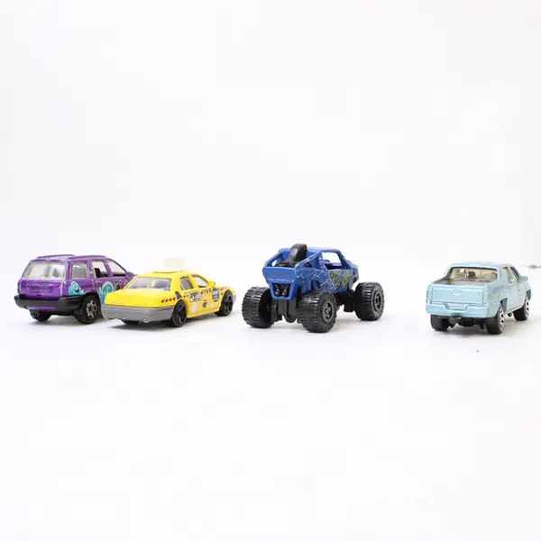 Lot of 10 MatchBox Loose Toy Cars/Trucks - Various Types 90's-00's