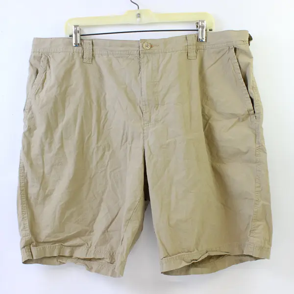 Columbia Beige Flat-Front Bermuda Shorts Men's 42W x 10L