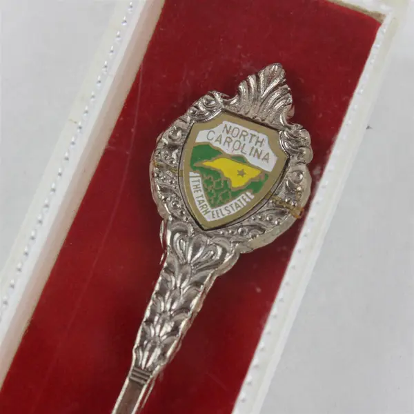 Lot of 2 North Carolina Souvenir Spoons 5.5" Collectible