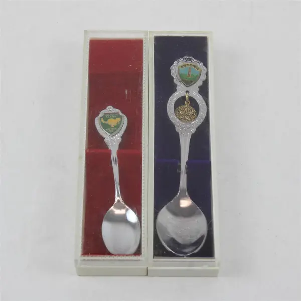 Vintage Collectible Souvenir Spoons Set of 2 Astoria Oregon Wildlife Safari