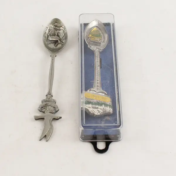 Vintage Silver-Plated Washington Souvenir Spoons Rainier St Helens Enamel