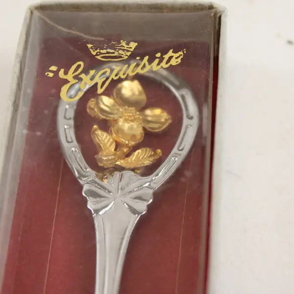 Lot of 2 Canada Souvenir Collector Spoons Victoria BC Maple Leaf 