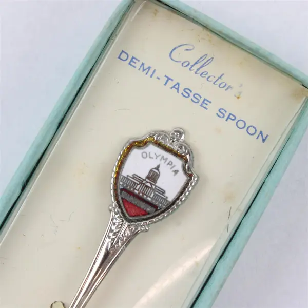 Lot of 2 Chrome Souvenir Spoons Washington Four Seasons Olympic Peninsula
